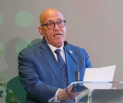 Julio  Caminero, intendente SB.