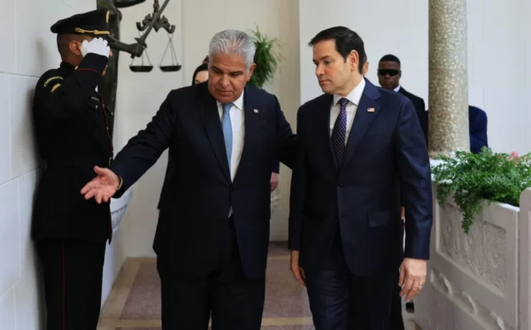 Marco Robio tuvo la  primera parada de su gira  en Panamá, de donde continuará a     El Salvador, Costa Rica, Guatemala y RD.