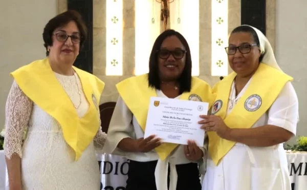 Egresada de la graduación del Diplomado en Humanización de la Salud.