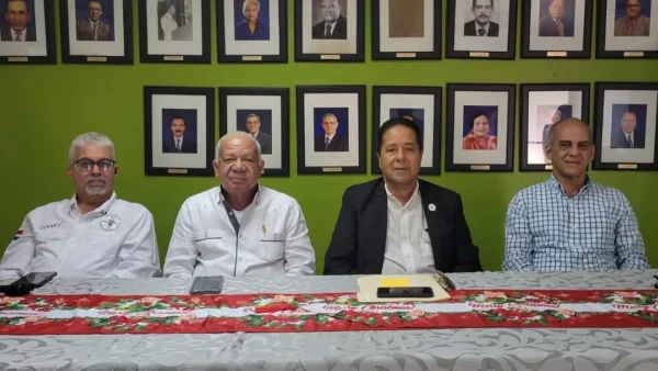 Miembros del Colegio Médico de  Veterinarios.