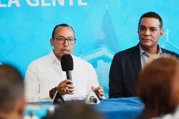 Lorenzo Ramírez en la presentación.