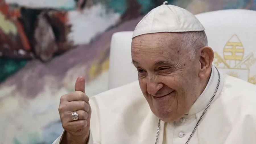 Francisco-Salud-El Vaticano