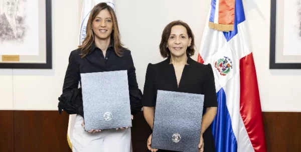 Odile Camilo Vincent y Mildred Minaya.