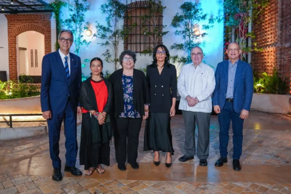 José Mármol, Soraya Franco, Fátima Portorreal, Clarissa Carmona, Manuel García Arévalo y José Enrique Delmonte