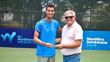 Roberto Cid, premiado por Sergio Tobal.