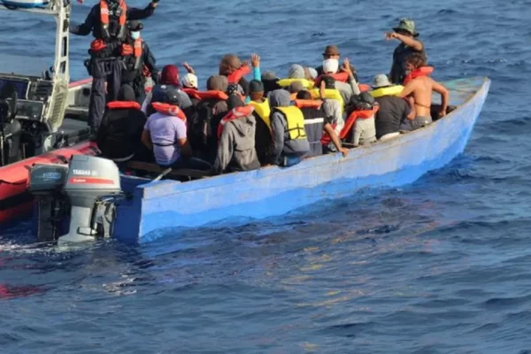 Repatrían a 32 migrantes a República Dominicana tras llegar a costas de Puerto Rico