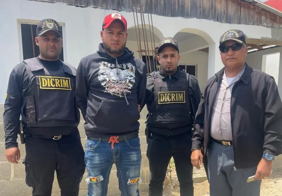 Hombre se entrega tras matar a su expareja en Navarrete