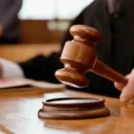 Juez impone garantía económica de RD$400 mil a hombre que se hizo pasar por abogado y fiscal para estafar