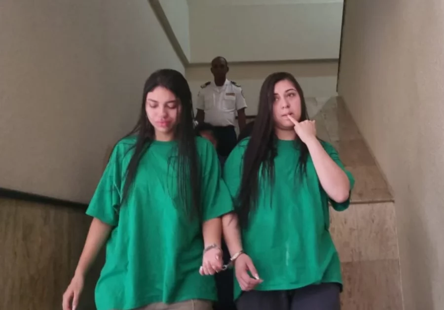 Las parejas de colombianos llegaron  el mismo día  al país y cometían  las estafas juntos.