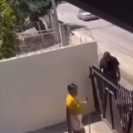 Video de hombre que asediaba am mujer con machete era 'contenido' para redes sociales