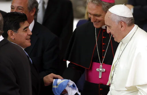 papa francisco y maradona