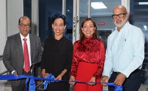 Elvin Cruz Lora, Marcia Castillo, Yomaly Almonte y Pedro Rojas.