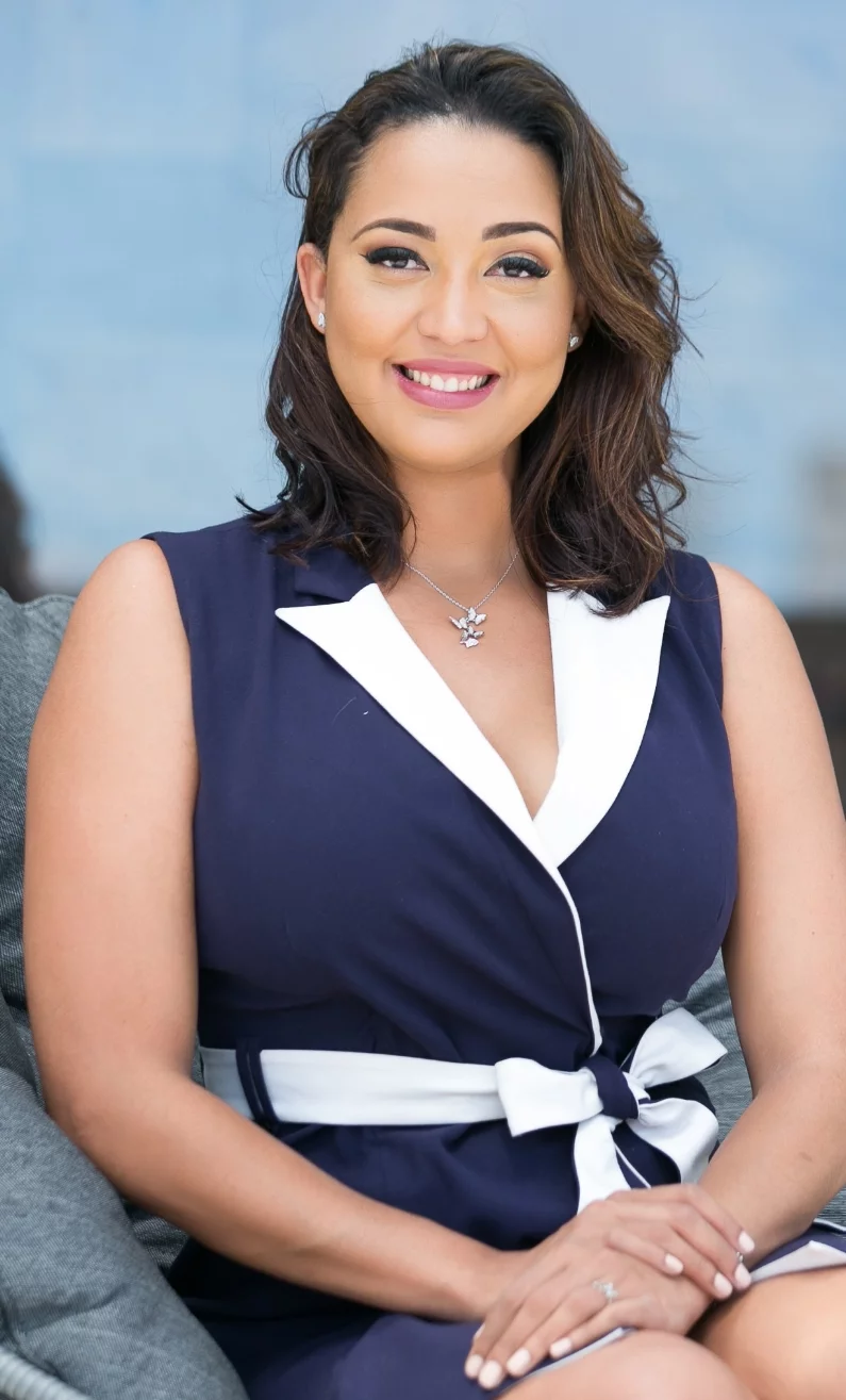 Angely Báez, además de ser la voz de los Premios Soberano, ha ganado varios premios internacional.