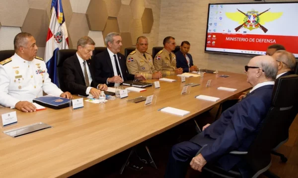 Momentos en que el Jefe de Estado exponía algunos de los temas de la agenda.  Fuente externa.