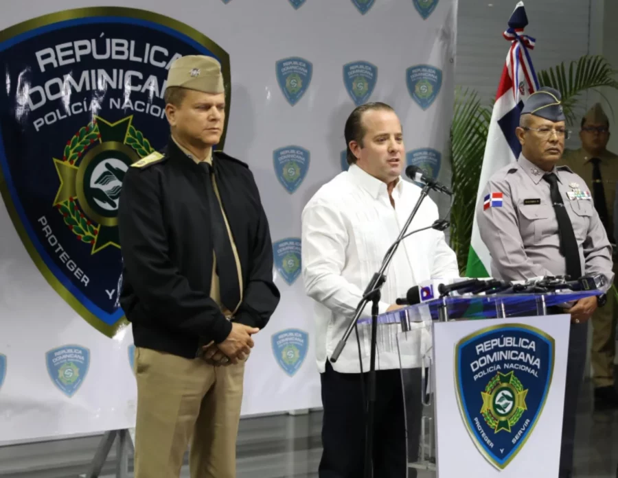 José Ignacio Paliza  ofrece detalles de la reunión celebrada en la sede de la Policía.