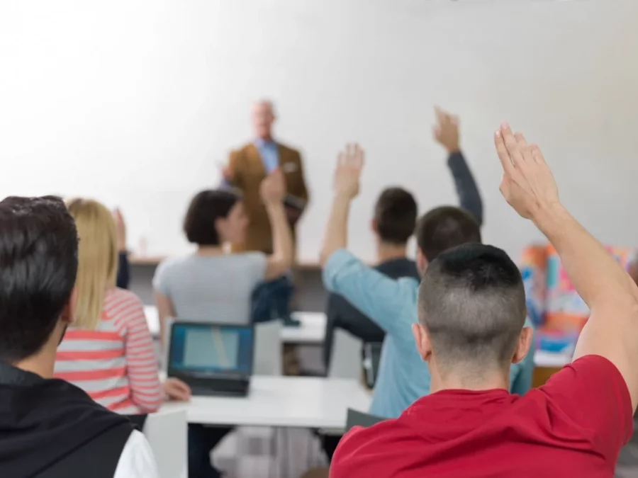 Educación y empleo.