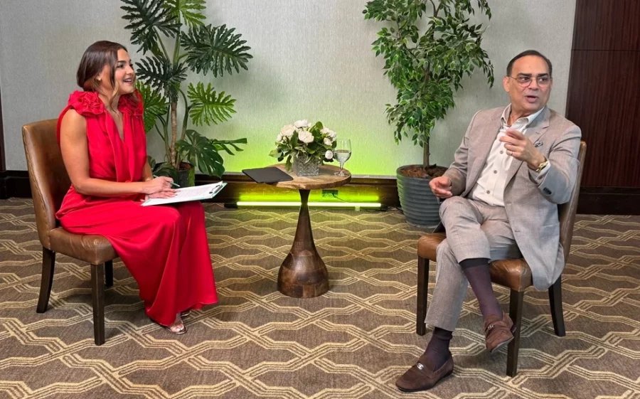 GILBERTO SANTA ROSA