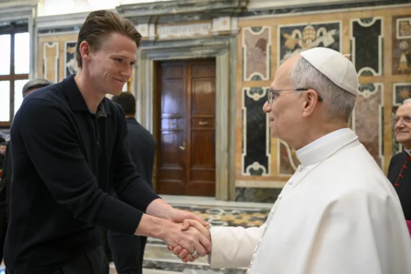 Jannik Sinner y papa León XIV