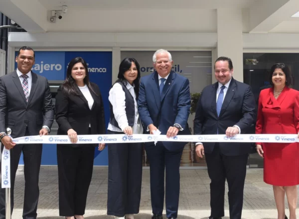 Daniel Malena, María Curiel, Orietta Read de Méndez, Víctor Virgilio Méndez Saba, Jesús Cornejo y Tania Ares.