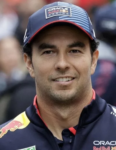 Checo Pérez está cada vez más cerca de su regreso a F1. AP
