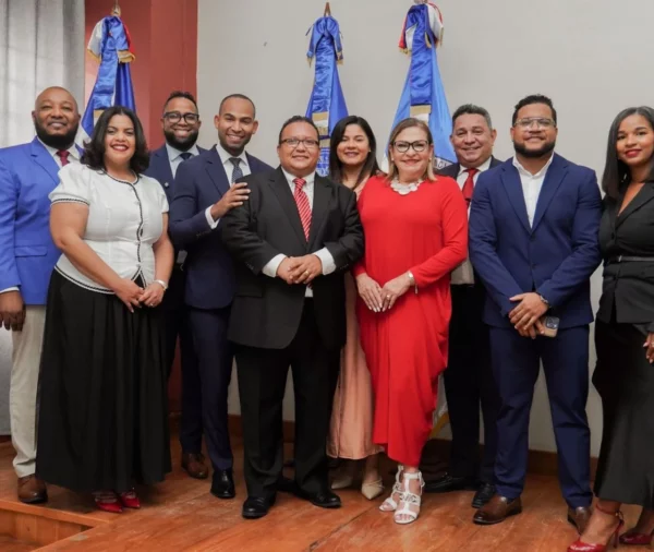Parte del equipo de oradores dominicanos que estará en el evento