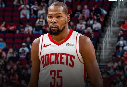 Kevin Durant su bica en el 6to lugar entre anotadores de la NBA.
