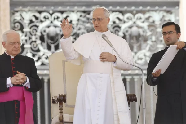 papa y los sacerotes