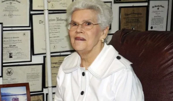 violeta-chamorro.jpg 16
