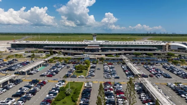 Departamento Aeroportuario dispone investigación sobre falla eléctrica en el Aeropuerto Internacional de Las Américas (AILA).