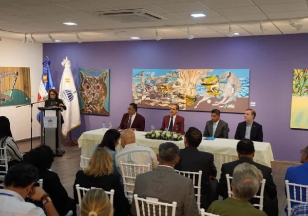 Directivos del Ministerio de Cultura anuncia los detalles del premio.