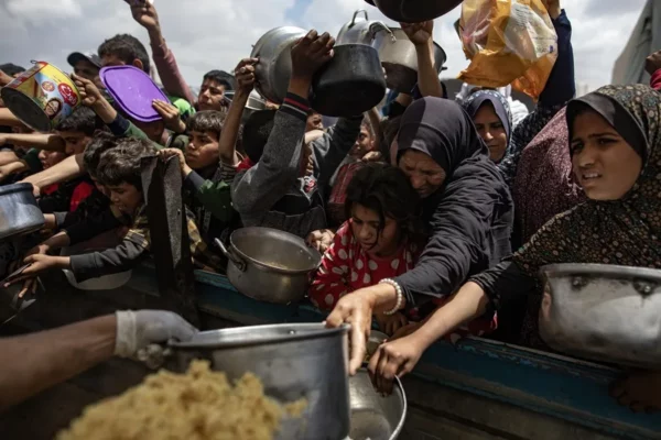 GAZA-REPARTO-COMIDA-JAN-YUNIS-4