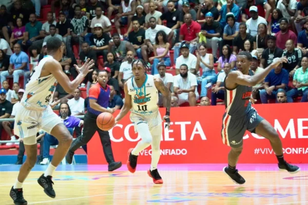 Jassel Pérez vs Leones