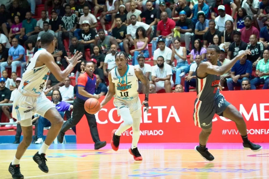 Jassel Pérez vs Leones