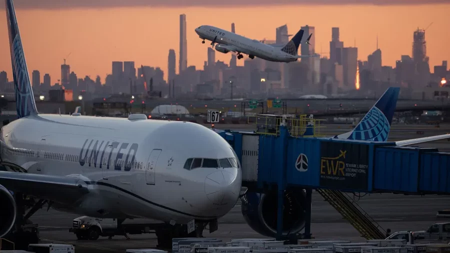 Cancelaciones y retrasos de vuelos por lluvias intensas en Nueva York y Nueva Jersey