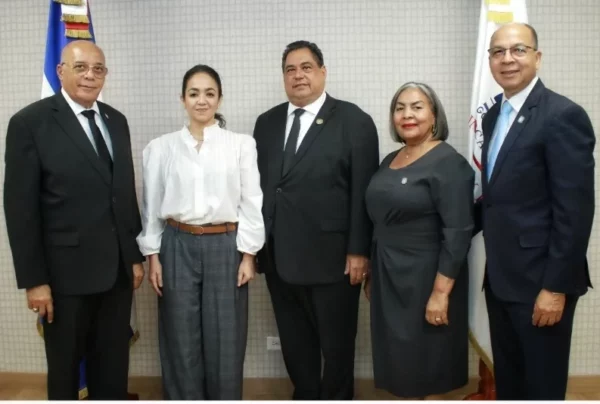 Representantes de Interior y Policía con el gremio.