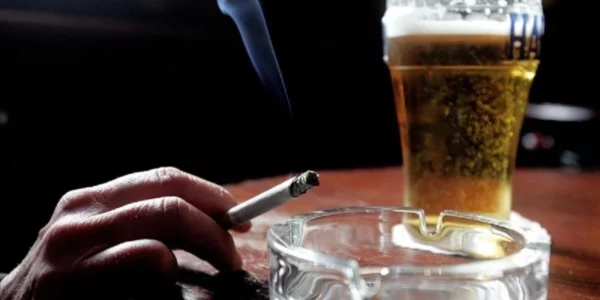 ALCOHOL-CIGARRO 1