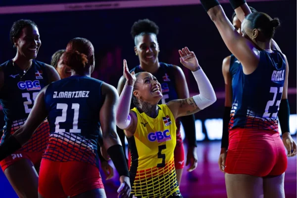 Jugadoras de República Dominicana celebran triunfo