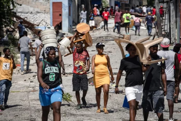 Haití pide a los desplazados no volver a sus barrios pjm