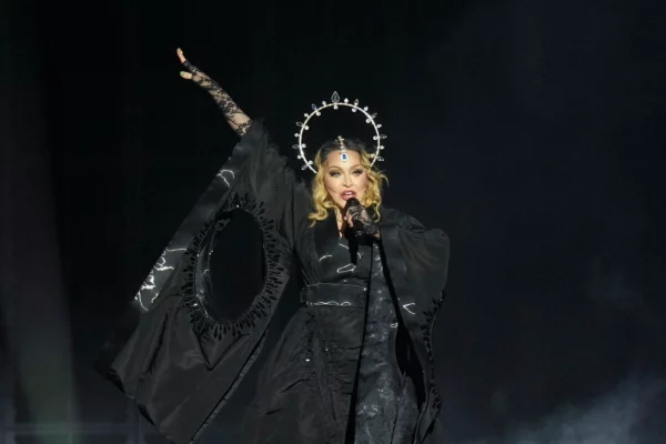 Cantante Madonna en concierto.