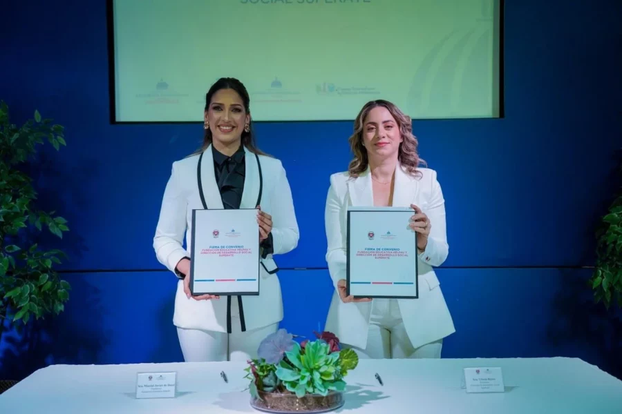 Gloria Reyes y Massiel Javier Almonte