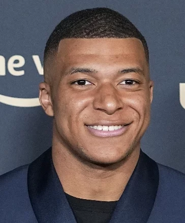 El francés Kylian Mbappé sigue liderando.