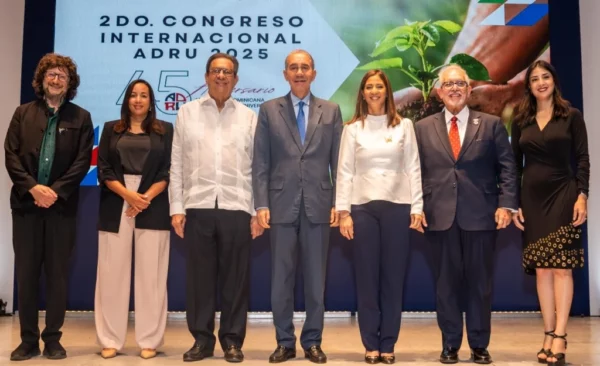 Representantes del Gobierno y  las universidades durante el congreso.