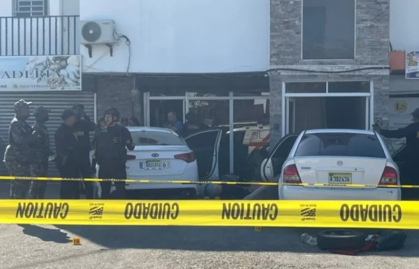El   enfrentamiento  con  agentes de la Policía  Nacional  se originó en  el sector La Barranquita.