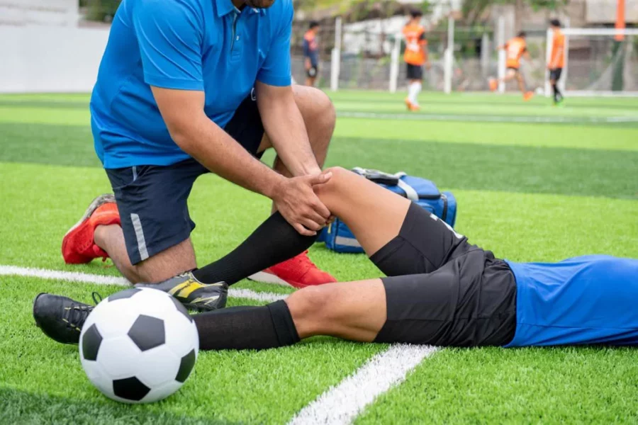 La práctica deportiva en edades tempranas también conlleva riesgos específicos de lesiones musculoesqueléticas.
