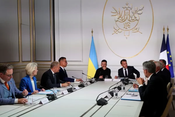 Arranca en París reunión clave para garantizar apoyo a Ucrania