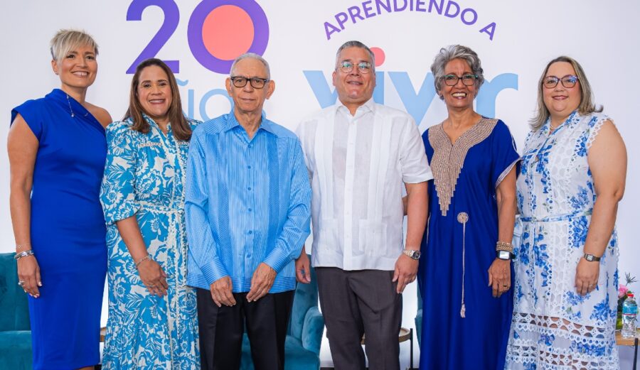 Irune Goicoechea, Carla Medina, Elbi Morla, José López, Sandra Jaquez y  Dolivette Ginebra.