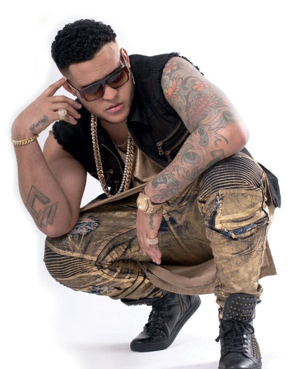 Carlitos Wey