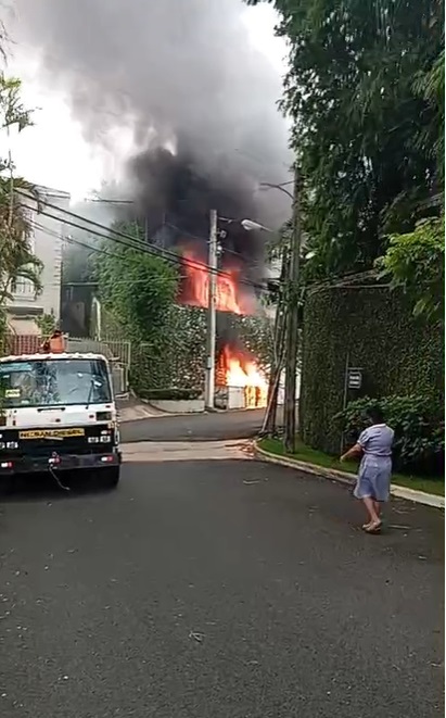 EXPLOSIÓN