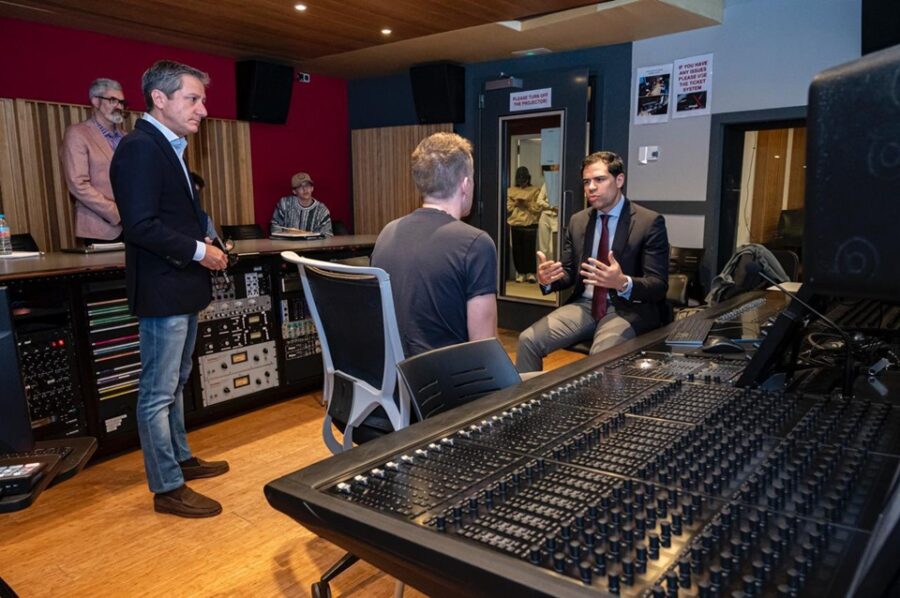 Salcedo visita Berklee