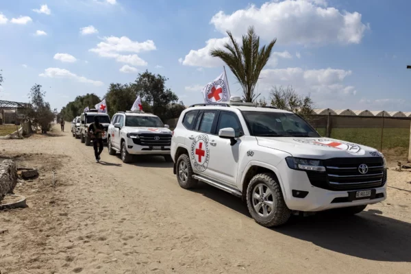 Vehículos del Comité Internacional de la Cruz Roja (CICR) en Gaza, en una imagen de archivo.